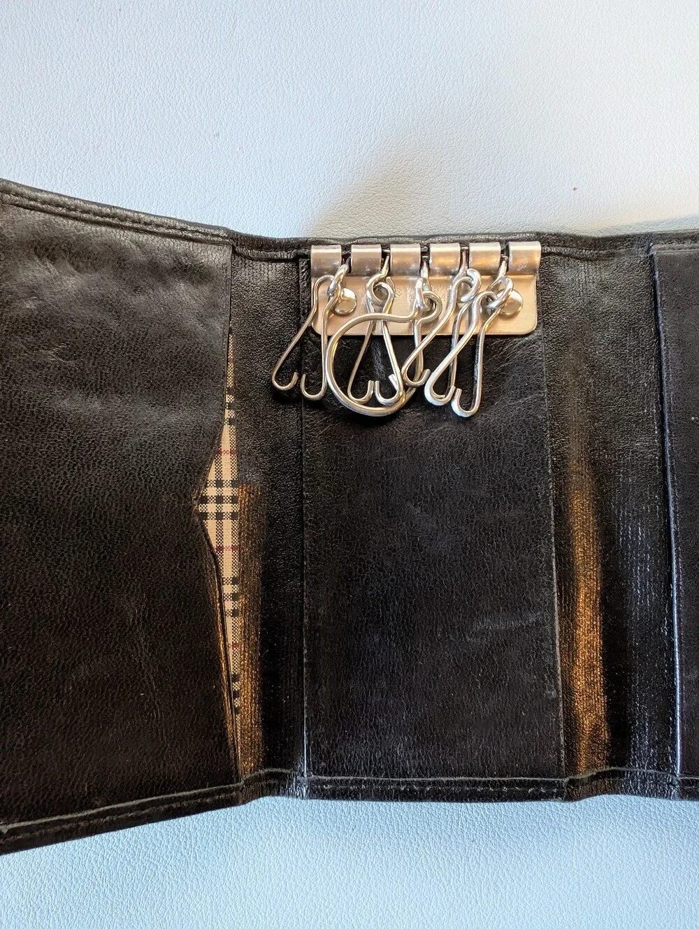 Authentic Vintage BURBERRY Black Leather 5-Hook Key Case Wallet • Excellent!